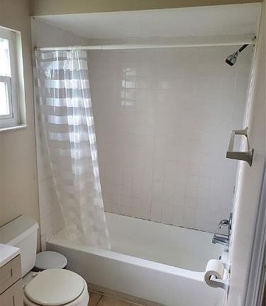 4th image of 2720 Hidden Cove Ct