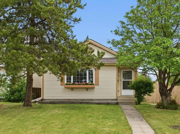 2103 53rd St NW, Edmonton, AB T6L 4T8