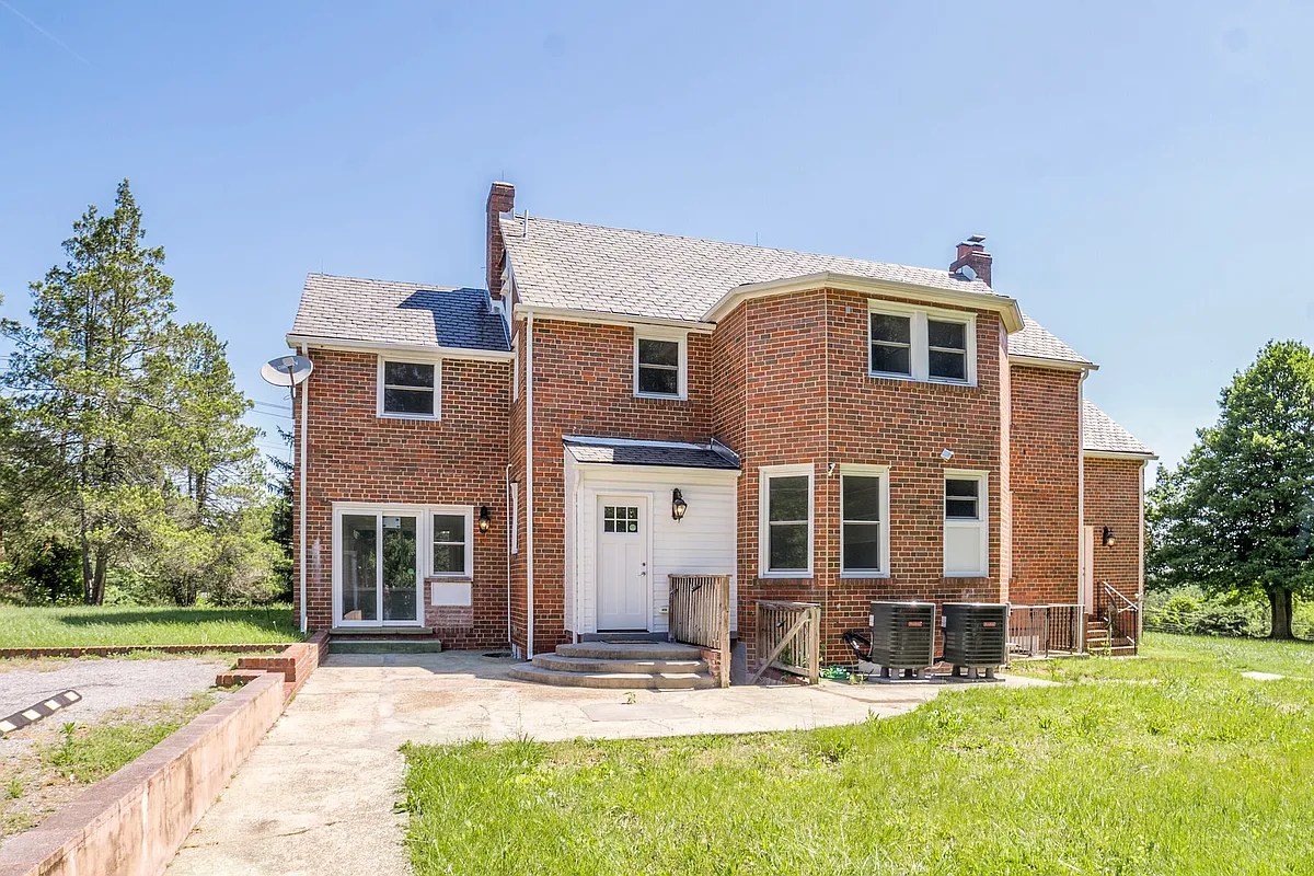 Building Photo - 4515 Old Branch Ave