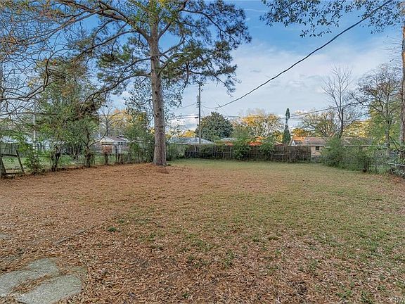 2nd image of 2936 Meadow Ave