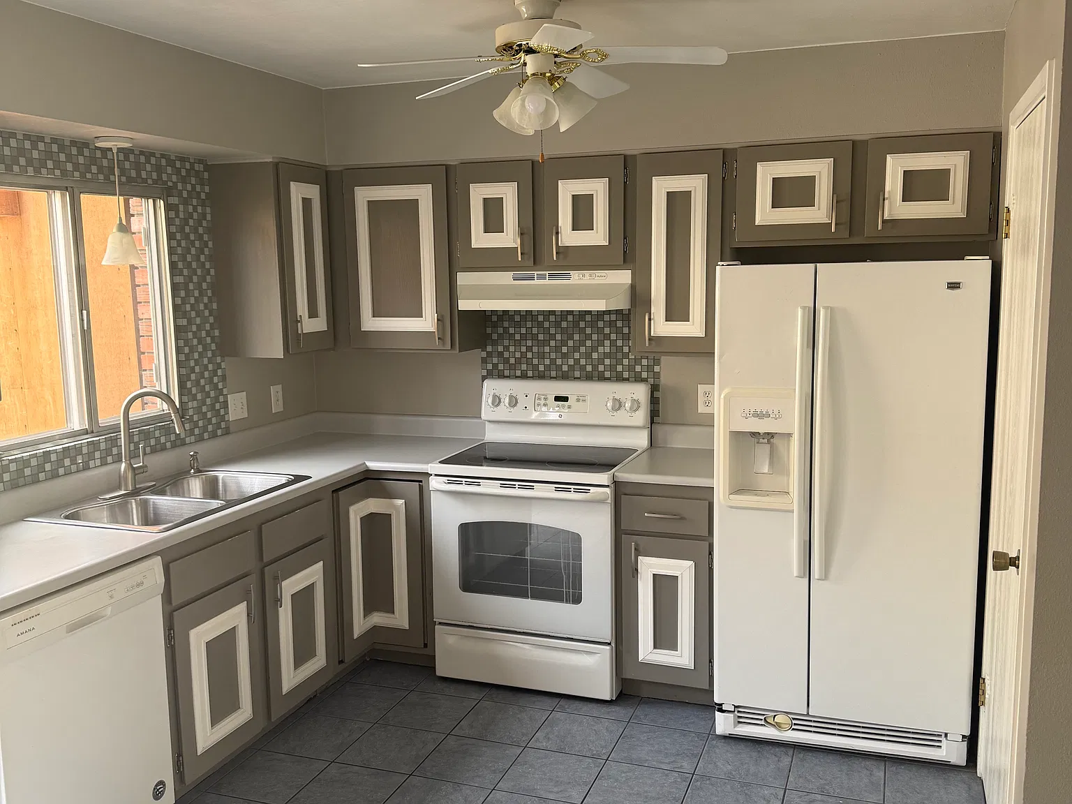 2 bed, 1.5 bath, 1100 sqft, $2,000 — Photo 4