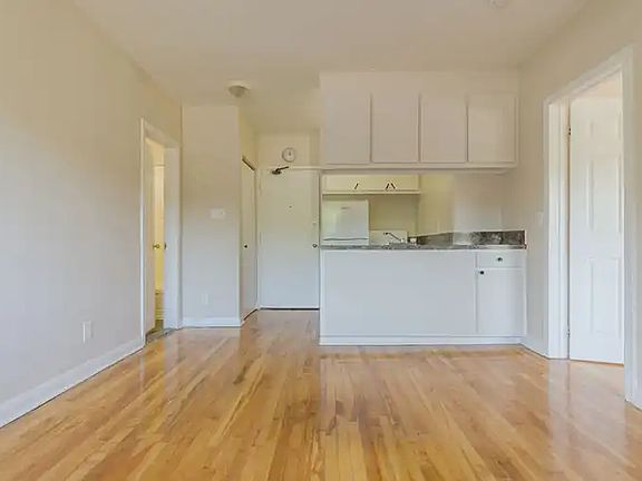 5th image of 236 Jogues St #102