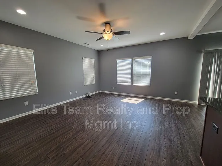 1349 Haestad Ct — Photo 5