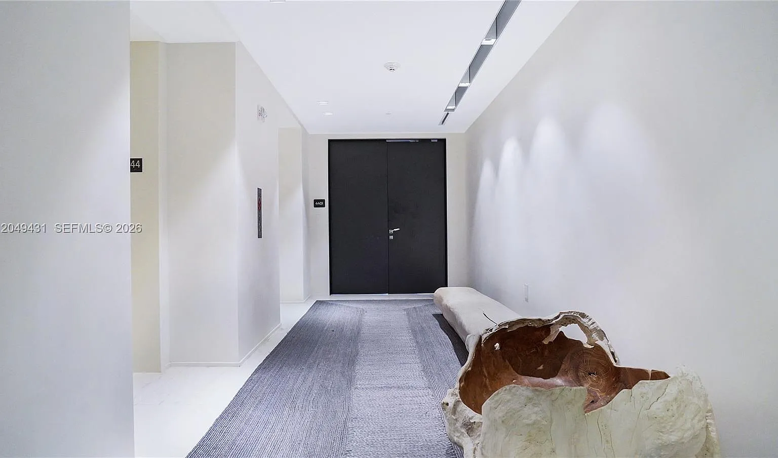One Thousand Museum Condo — Photo 4