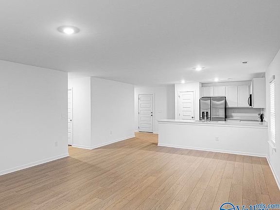 2nd image of 182 Labrador Ln