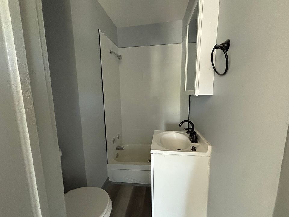 2nd image of 322 E Sherman Ave #3