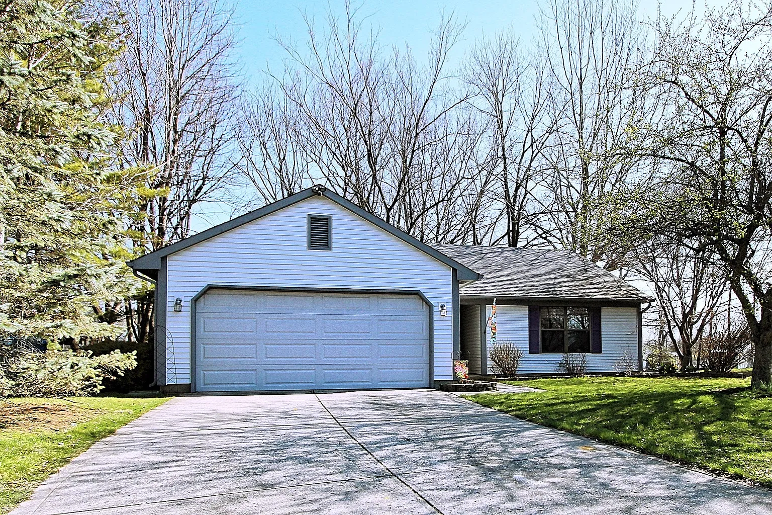 5612 Sarton Ln photo 1