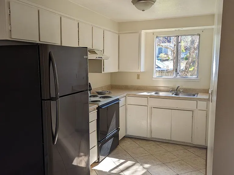 163 Loop Rd — Photo 2