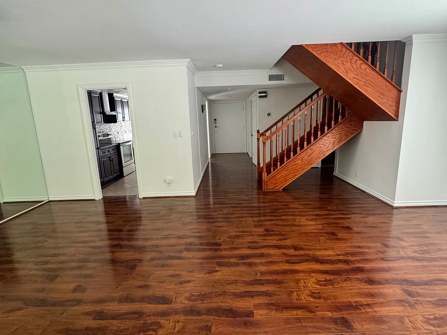 3 bed, 2.5 bath, 1680 sqft, $4,495 — Photo 3