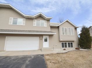 4093 Trumpeter Dr SE, Rochester, MN 55904