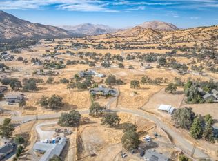 1 Ciancetti Dr, Sanger, CA 93657