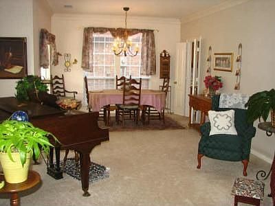 4th image of 2721 Lakehollow Ln