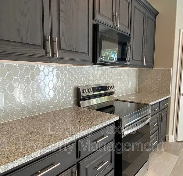 729 E Brown St #B — Photo 35