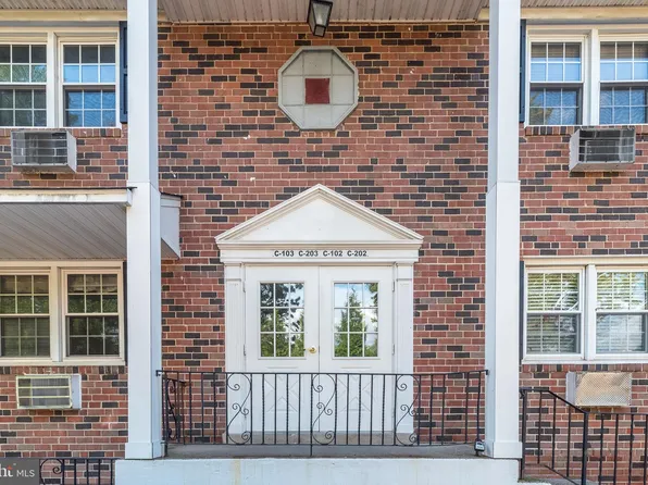 403 S Main St Unit C202, Doylestown, PA 18901