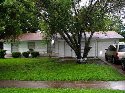 1st image of 4731 CASTLE KNOLL DR