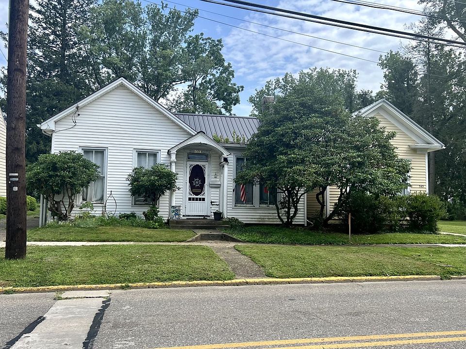 1st image of 553 1st Ave