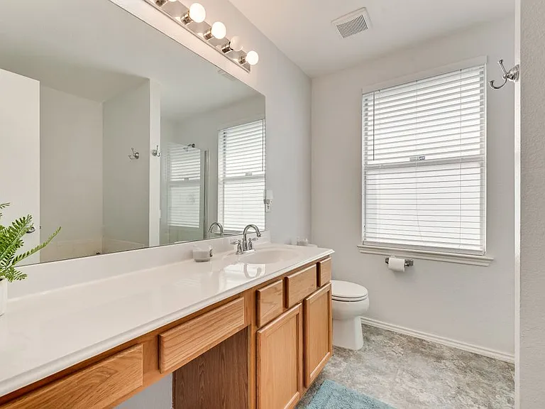 1004 Trickham Dr — Photo 26