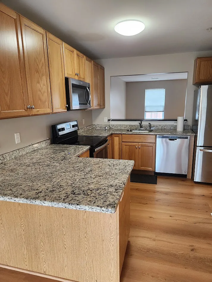 4 bed, 3.5 bath, 3142 sqft, $3,400 — Photo 4