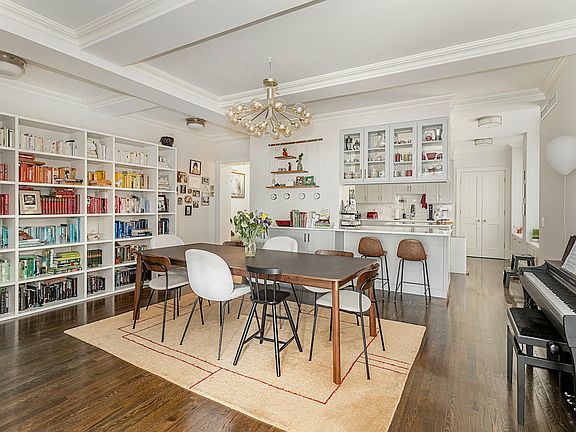 3rd image of 165 W 91st St APT 11E