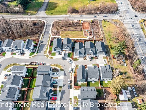 3rd image of 6332 84th Ave NE