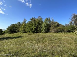 9 Strevy Ln, Amsterdam, NY 12010