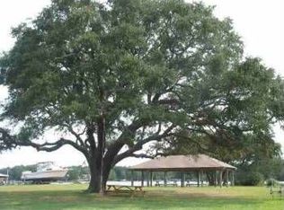 6085 Martins Point Rd, Kitty Hawk, NC 27949