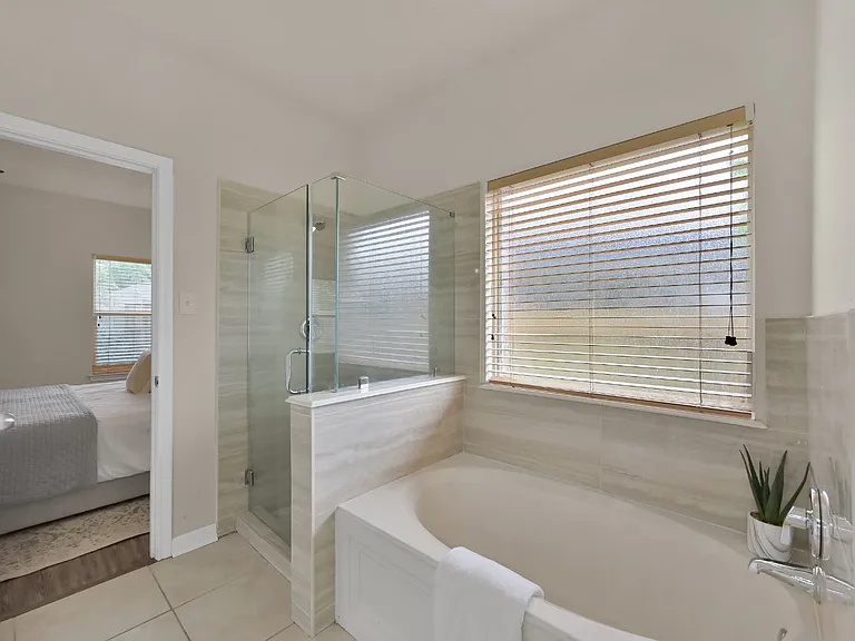 1443 Meadowhigh Ln — Photo 29