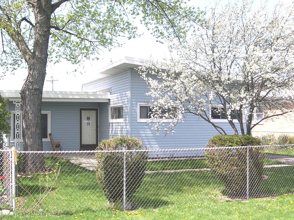 ...a convenient and quiet place near Chicago!