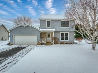 1124 Orchard Bend Dr, Salem, OH 44460