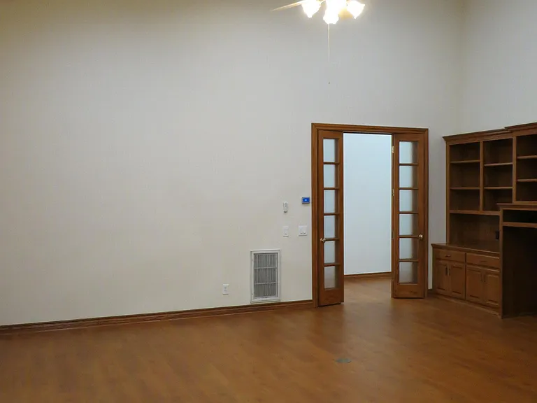 713 Pamela Cir — Photo 24
