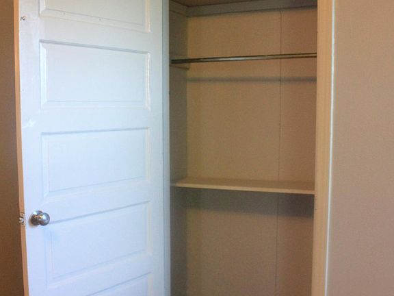 2nd image of 2215 Park Ave APT 2A