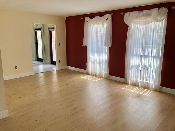5th image of 12253 NW 32nd Court