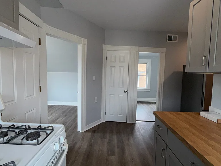 79 Wilson St #3 — Photo 7