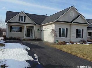 3912 Chatham Ln, Canandaigua, NY 14424