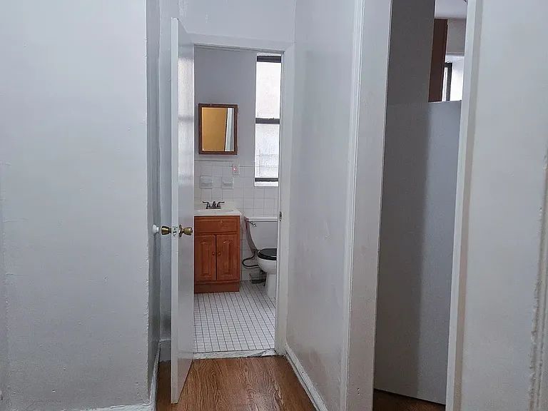 751 Walton Ave #B5 — Photo 5