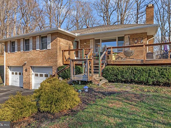 4th image of 1921 Haven Ln