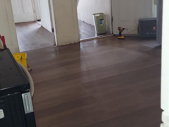 2nd image of 611 High St #1