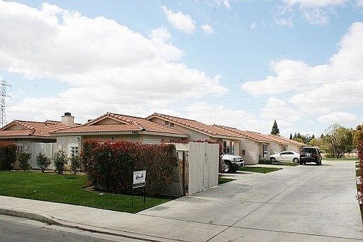 1st image of 2903 Brookside Dr APT A
