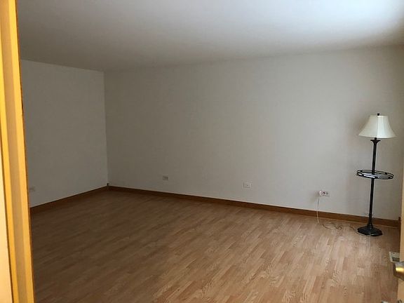 2nd image of 5407 W 87th St #1