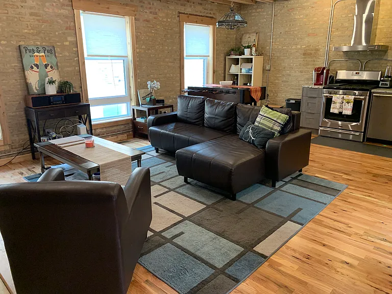 3853 N Damen Ave #CH — Photo 2