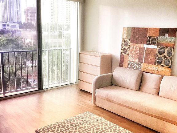 4th image of 210 174th St APT 515