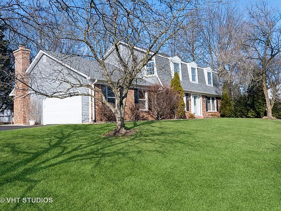 2nd image of 25W160 Brandywine Ct