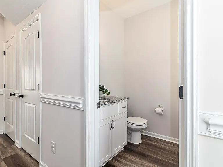 4831 Fairmont Dr — Photo 4