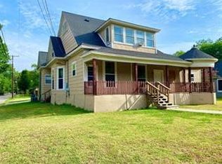 610 W 6th St, Bonham, TX 75418