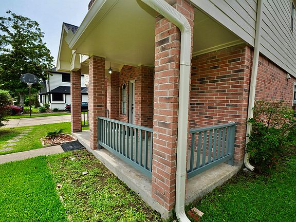 2nd image of 6822 La Puente Dr