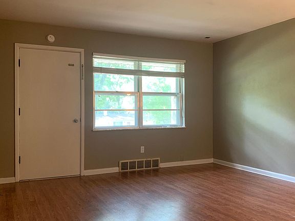 3rd image of 242 Ries Rd