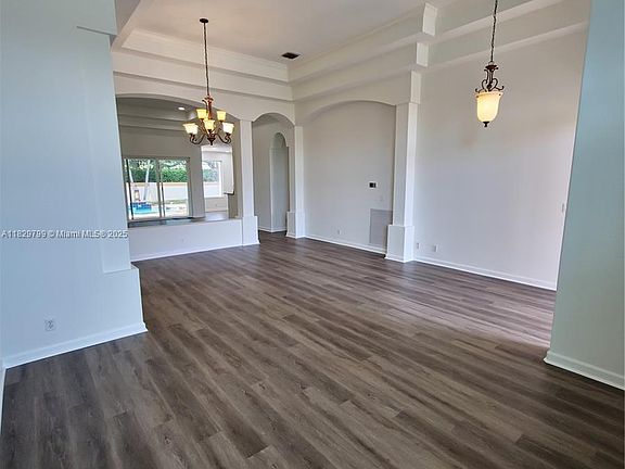 4th image of 7044 Brunswick Cir