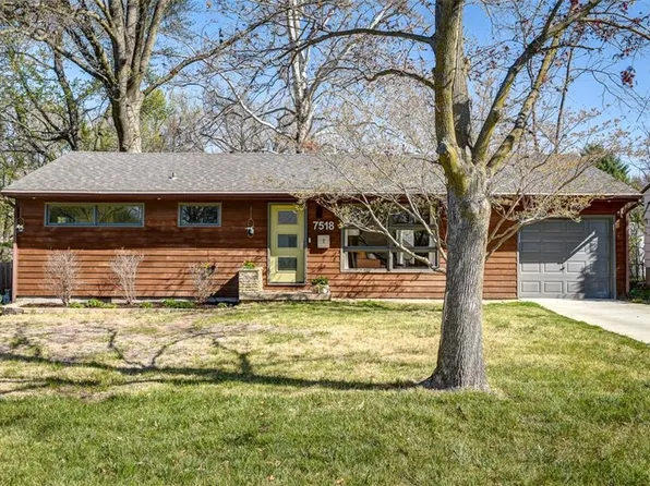 7518 W 72nd Ter, Overland Park, KS 66204