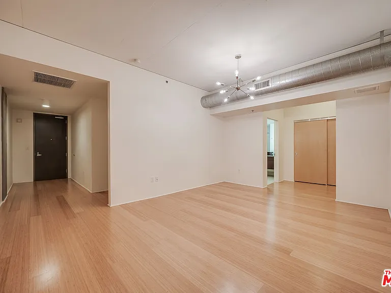 1111 S Grand Ave #1115 — Photo 7