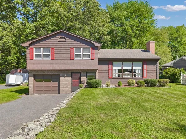 109 Pinecrest Dr, Springfield, MA 01118